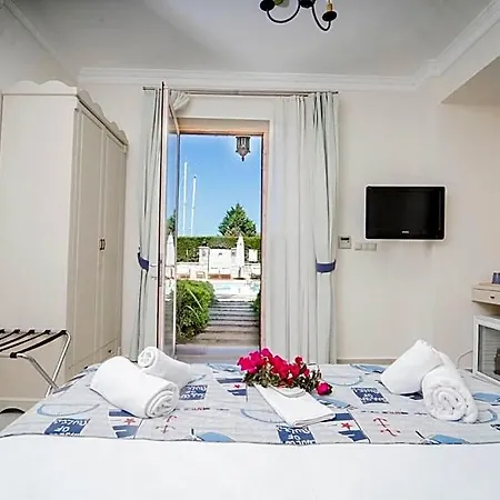Marina Palace