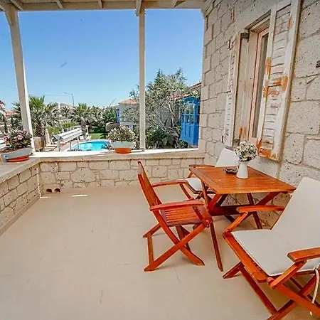 Marina Palace Αλακάτι