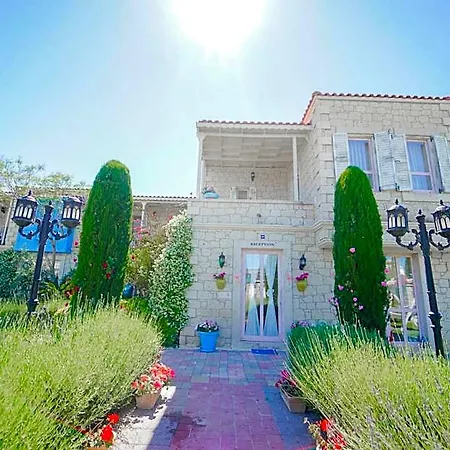 Marina Palace Αλακάτι