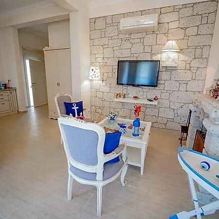Ξενοδοχείο Marina Palace *