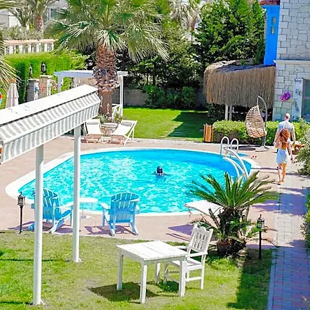 Marina Palace Αλακάτι